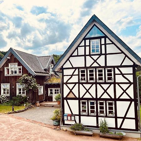 Villa Fachwerkhaus Am Waldesrand Solingen Esterno foto