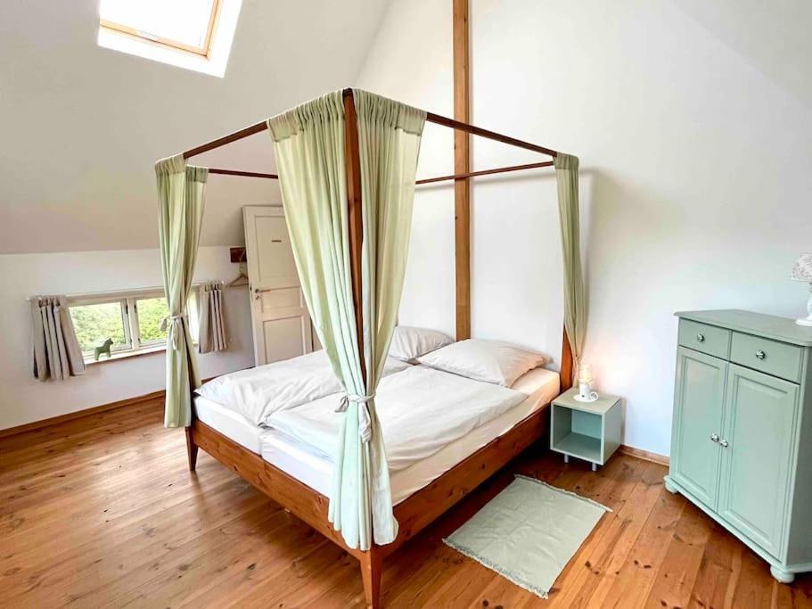 Villa Fachwerkhaus Am Waldesrand Solingen Esterno foto