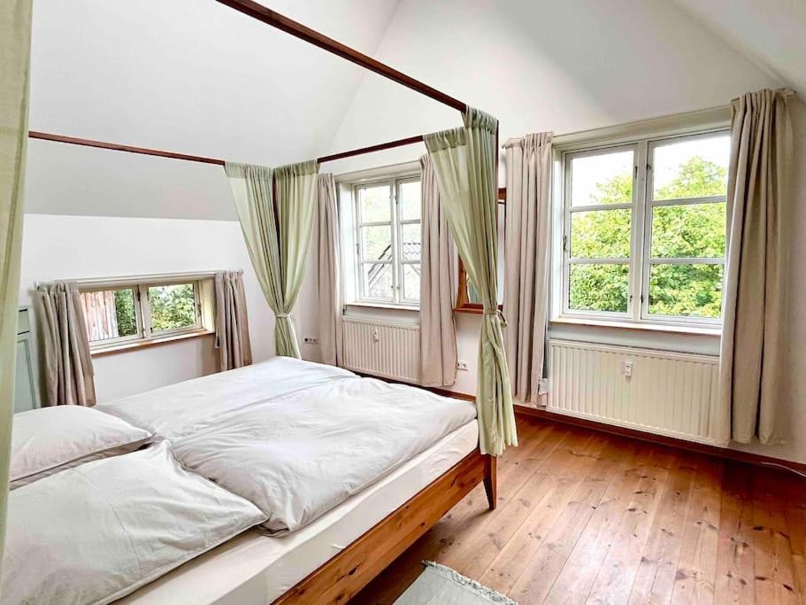 Villa Fachwerkhaus Am Waldesrand Solingen Esterno foto