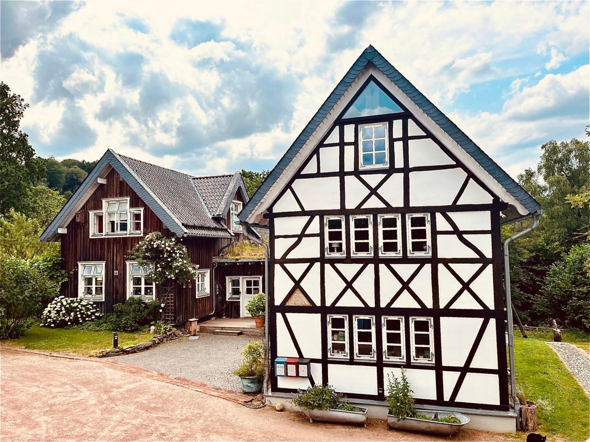 Villa Fachwerkhaus Am Waldesrand Solingen Esterno foto